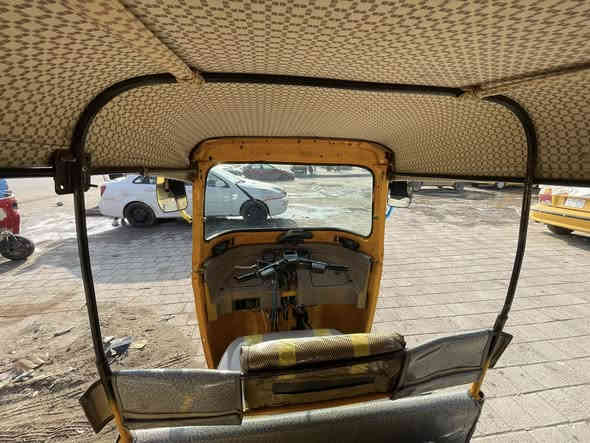 سلام عليكم تكتك 19 للبيع التكتك مصبوغه عام لجماليه تكتك نضيفه وحلوه والمكينه خير من الله  وهاي كدامكم بصور السعر / ٥و٩٠٠ وبيها مجال حك الجيه المكان/ مدينه الصدر مامتواجد ع الفيس الاتصال فقط / ***********
