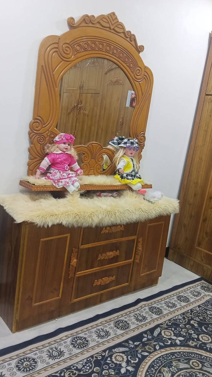 غرفة نوم ل ل ب ي ع 900وبيها مجال ***********
