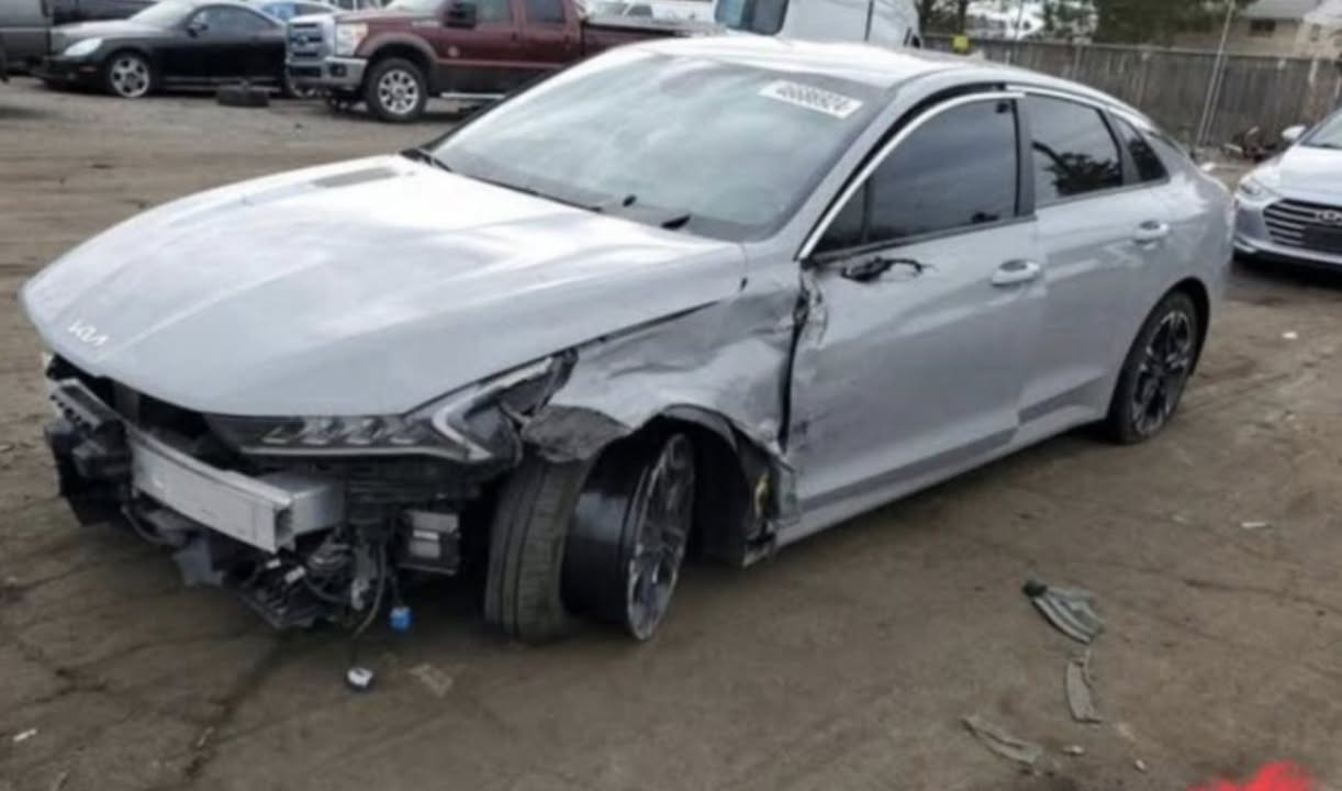 كي فايف موديل 23 فول مواصفات عدا الفتحه ماشيه 40 رقم اربيل شرط التحويل مكاني كوت السعر 167 وبيها مجال للشراي

‭٠٧٨٧ ٤٣٤ ٤٨٥٥‬
