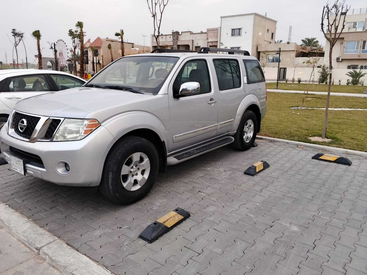 2009 خليجي 
LE فول مواصفات كلش للخير
تحكم ستيرن 
بصمه ابواب 
دشبول ارمادا 
كشنات كهرباء
مري كهرباء 
كاميرا 
تدفئة تبريد  
دمام 
فتحه 
6 سلندر 
فور ويل 
كشنات  جلد لون - احمر
كفاله ضربه تبدل وصبغ ونقل جثه 
سنويه 28 
الصبغ كفاله 
العنوان بصره معقل 
السعر 100$  وبيه مجال للطيبين 
ب تحويل مباشر رقم نكليزي بغداد
*********** تصال او واتساب البصرة, العراق
