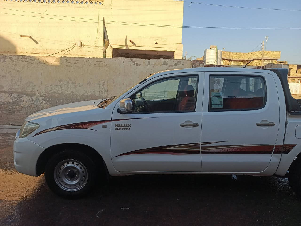 السلام عليكم رمضان كريم وصيام مقبول ان شاء الله تويوتا موديل 9 اوتوماتيك رقم ميسان مميز جاهزه للاخير ما بيها اي نقص تخم تاير مكينه حداديه كله جديد اخوان السياره فيها رشات صبغ بدون تبديل بالعافيه على اللي اخذها يشهد الله سياره جديده حيل
السعر المطلوب 150 وبيها مجال 
العنوان ذي قار الفجر 
تلفون ***********
