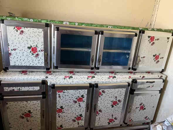 ‏كاونتر نظيف متر تين السعر 200)
‏جلسة عربية 12 متر السعر 400 نظيف جدا شغل درجة أولى )
***********￼￼￼￼
