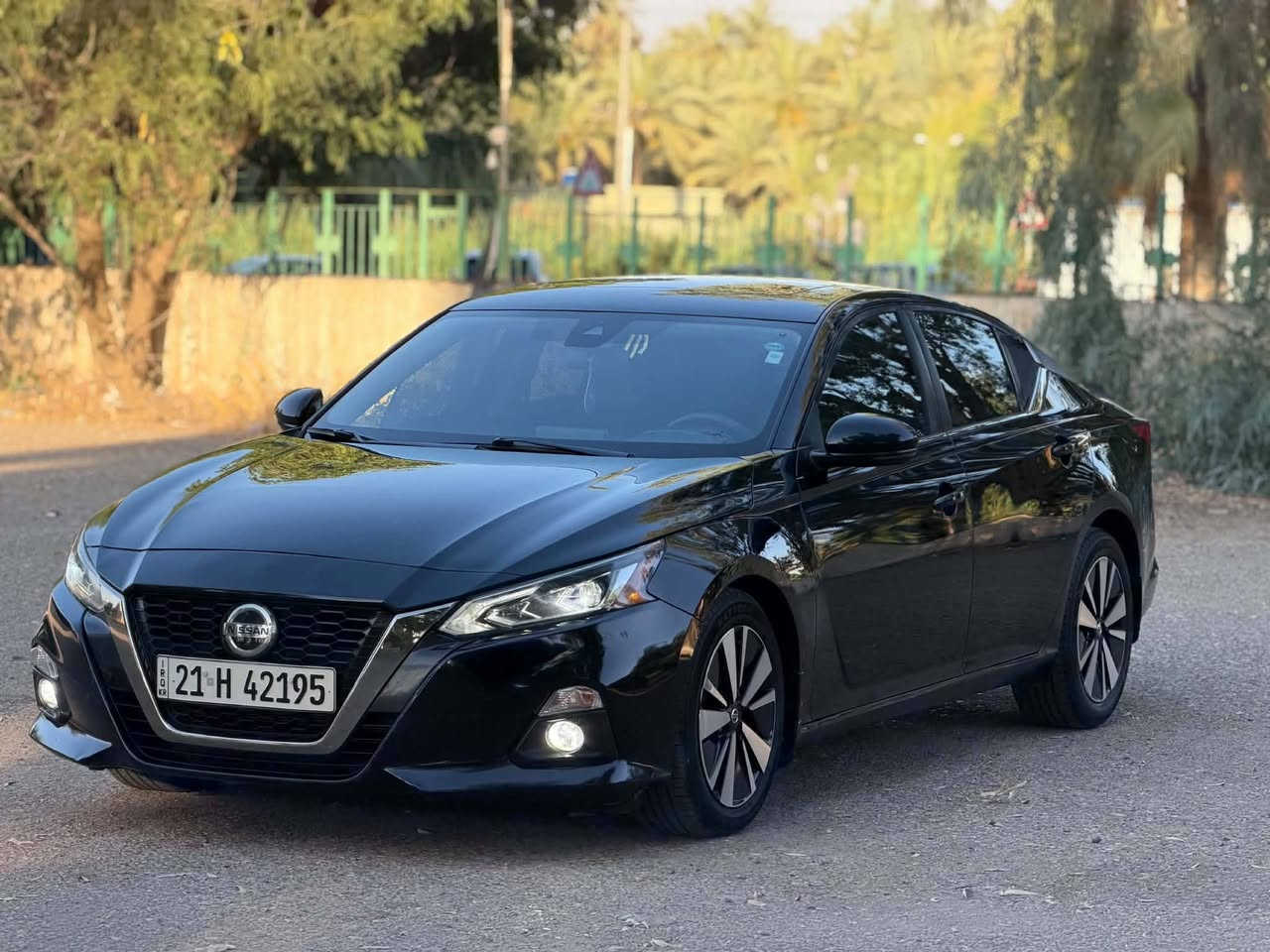 السلام عليكم تحياتي للجميع
⚡NISSAN ..Altima..2021.SR.Plus⚡
⚡نيسان...التيما ..SR..Plus  ⚡
سيارة حادثة فقط باب مبدل بلاد سياره بدون صبغ بجم كبس صندوك كبس شرط دعاميات بدون صبغ
......................................
الفئه  SR..Plus
موديل 2021
لون أسود
محرك 2500
بصمة تشغيل
ابواب بصمة+ بصمة صندوك
تشغيل عن بعد
فاتحة سقف (سلايت )
شفتات سترين (گير ستيرن )  
نظام قيادة أليه
رادارات 360° درجة
رادار امامي (توقف ذاتي)+تحديد مسار
رادار جانبي+توقف ذاتي
رادار خلفي (توقف ذاتي)
كامره خلفيه
حساس خلفي
كشنات جلد
كشنات كهربائ
كشنات تدفئة
ستيرن تدفئة
فول تحكم ستيرن
كروس سرعة (مثبت سرعة)
أشاير مري جانبي
ويل كروم حجم 18
أكزوز رياضي (صالنصات رياضه)
لايتات فول زينون
................................................
سياره بدون حادث حادثة  جدا بسيط  صور الضرر داخل المنشور باب مبدل بلاد ..سيارة بدون صبغ شرط دعاميات  بجم كبس صندوك كبس ....كير محرك شرط فحص
سيارة ماشية 75الف ميل
رقم سليمانية  دولي سنوية رقم هزه كل جديد لغايه 2028  شرط تحويل وكاله
مكان سياره ديالى.. خانقين .استفسار اتصال رقم الهاتف  ***********
