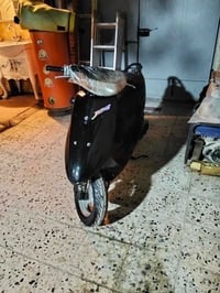 عصفوريه محرك كارتونه نقص باتري فقط السعر ٣٠٠ وبيها مجال بسيط السكن الب...