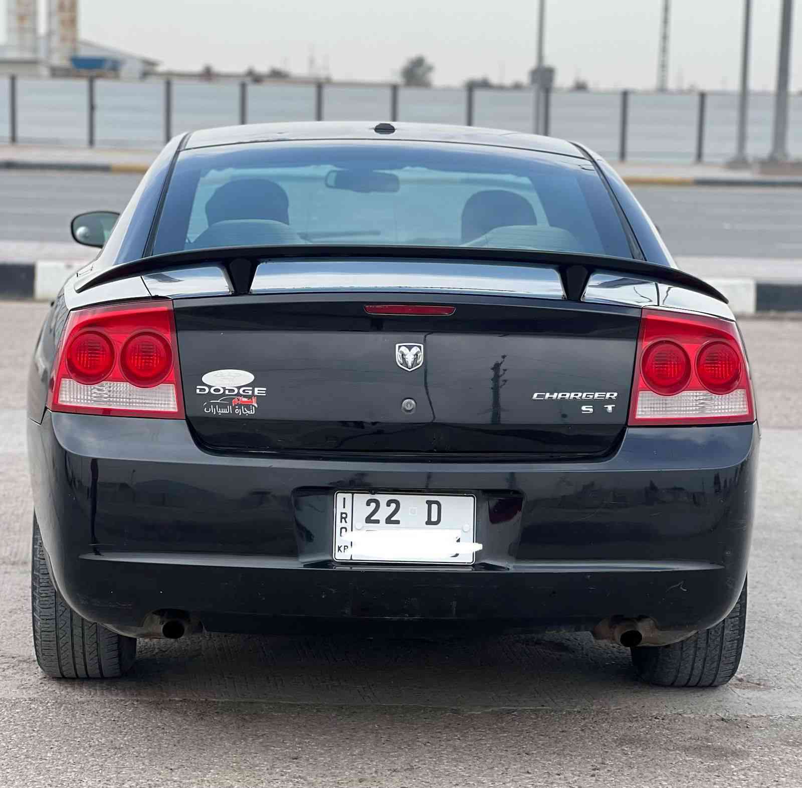 جارجر 2009 باسمي سنويه لل2032
كير ومكينه جدد شادهن وجاهزة من كلشي السياره

بيها صبغ فقط هلالات الجاملغات الخلفيه وسونار موجود 

 سعر 100    مكاني بغداد.  ***********
