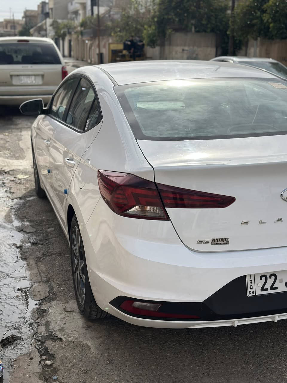 النترا موديل 2020
السعر 125  وبيها مجال قليل 
كير عادي 6 نمره
 محرك كير بشرط 
  بيها ضرر بوند وجاملغ   

شرعي بالموصل  وكالة وتحويل 
 كابون بيها 
مكان السياره  موصل 
للتواصل ***********
