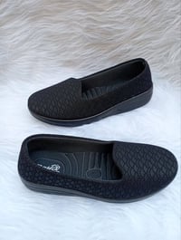 حفاية نسائي • مقاس 37-42 • كارتون 30