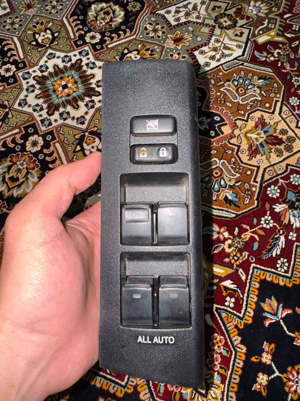 السلام عليكم متوفر نواعم فورنر اصلي تفصيخ  2023 TRD  للاستفسار يرجى المراسلة خاص او على رقم الواتساب ***********
