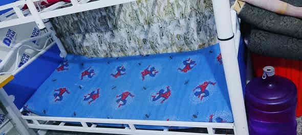 جرباية اطفال طابقين للبيع استعمال قليل للاستفسار ***********
