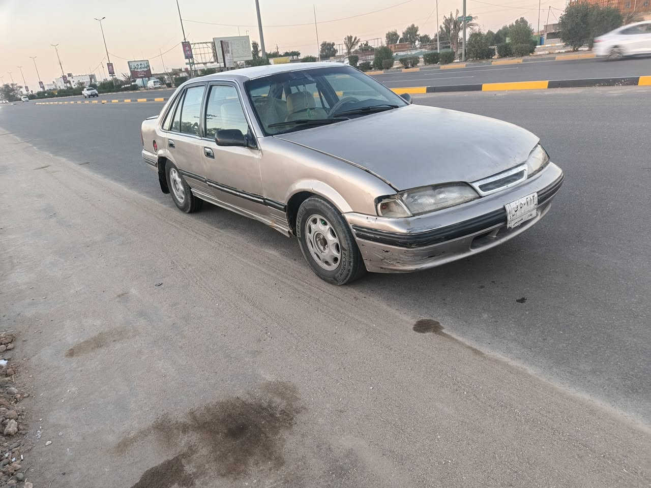 سلام عليكم دايو برنس   السعر 15. مديل 93.رقم بغداد الماني مكينه وكير جدد حداديه تخم تاير شواصي مابيه ضربه بطانيه جدد كهربائيّات كله شغاله سياره ناعمه كلش وجاهزه من كلشي راعيه بغداد  ما واصله مصفره غرامات  ***********
