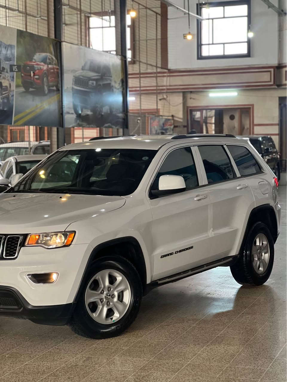 جیب گراند شیرۆکی ٢٠١٧
لاریدۆ
دەبل ئەکسل
کلین تایتل بێ سبوخ زۆر خاوینە
دوو تە حدیلی هە یە ١٢٠ هەزار مایل رۆیشتیە 

جيب كراند شيروكی  2017
مواصفات لاريدو
٤*٤ دبل اكسل
كلين تايتل مكفوله من صبغ 
بس مکانین تحدیل بارد 
١٢٠ الف مايل ماشيه
مکان سیارە اربیل
Call:*********** أربيل, العراق
