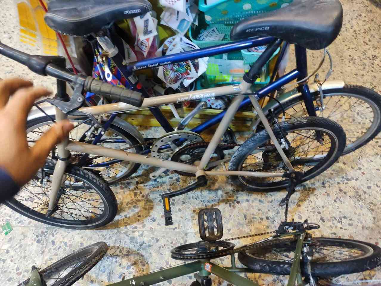 السلام عليكم شباب عالم اليابان للدراجات الهوائيه قطع يابانيه باله سعر القطعه 55,000ن العنوان البصره قضاء المدينه شارع المصرف الجديد يوجد لدينا خدمه تو كافه محافظات العراق رقم الهاتف***********
