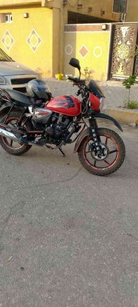 للبيع بوكسر 23 رقم نجف  محوره دايون200  قبل شهرين   دراجه حلوه ونضيفه ...