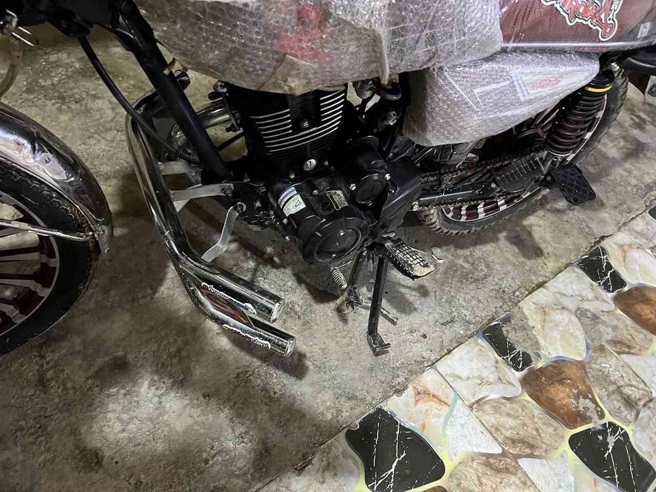 السلام عليكم دراجه سيفان موديل 24 شكل 25 دراجه جديدنعامه مكينه 200 مامفتوح مابيه نقص كله شغال ماشيه 400 صلنصه رياضي ام الفصله سعره 700 ماكو هيج سعر مكاني ديالى الخالص ***********
