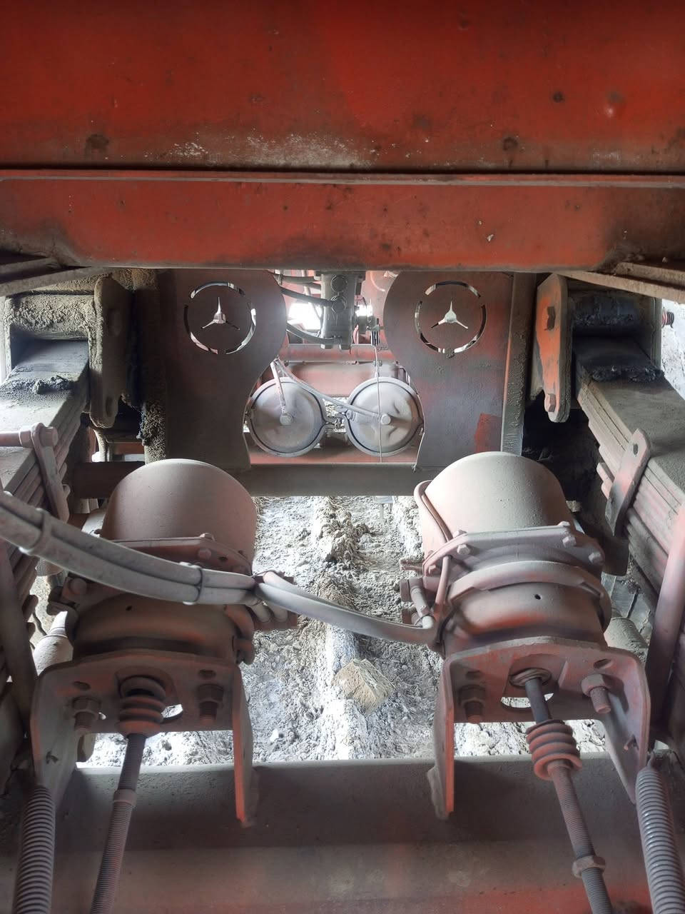 عربانة عمل بغداد شاصي 16 دناكير 14 طول 12ونص تخم تاير عربانة جاهزة بلشغل ومكفولة مكان العمارة ***********
