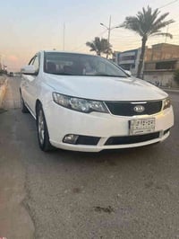 سيراتو موديل 2011 خليجي بيهه باب وجاملغ خلفي صبغ  والسونار موجود بالصو...