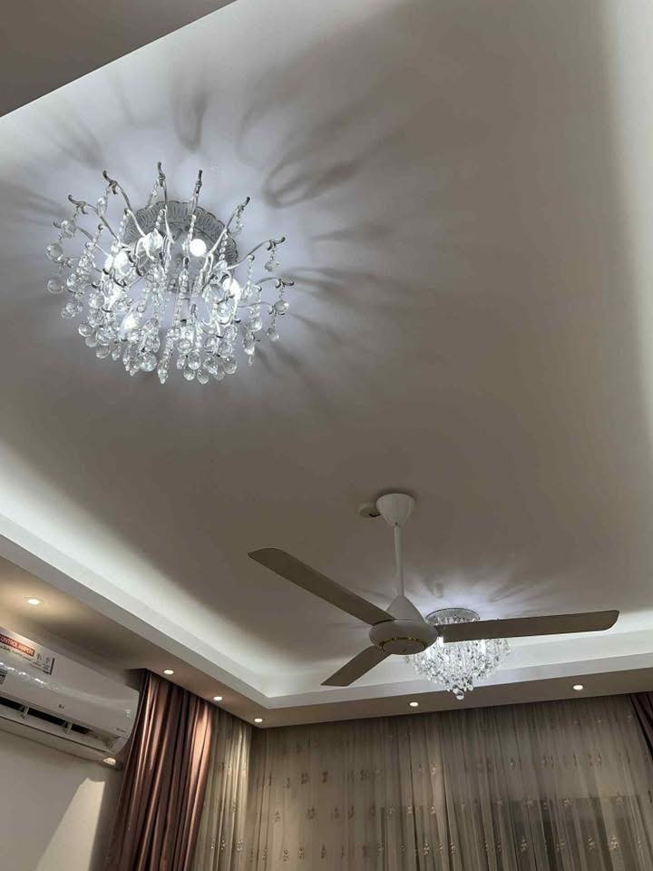 السلام عليكم
تخم زاويه تركي سحابات والارجل حديد ٣١٠ سم
٢١٠ سم السعر ٦٠٠ الف
ثريات زوج سعر ٢٥٠ الف نهايتها


**إذا كنت صاحب هذا الإعلان وتريد حذفه لأي سبب، رجاءا أرسل رسالة إلى الدعم الفني**