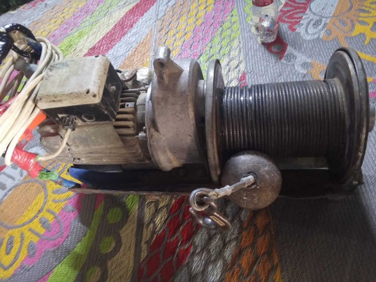 للبيع مطور عدد 2 عربانة 4 عدد هياكل عدد 2 
المراسلة على الرقم ***********
