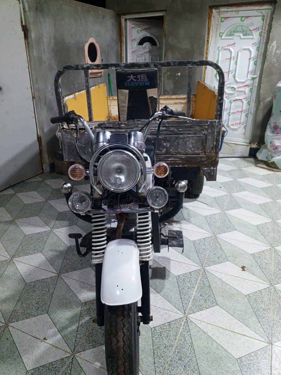 سلام عليكم  ستوته البيع مديل 2015 اوراق اصولي شاصي مكفول محرك جديد ستوته جاهزه  او خير من الله 
سعر مليون او 300  مكان ناصريه مركز مستعجل عل بيعه كلشش الرقم ‎0783 865 2563
