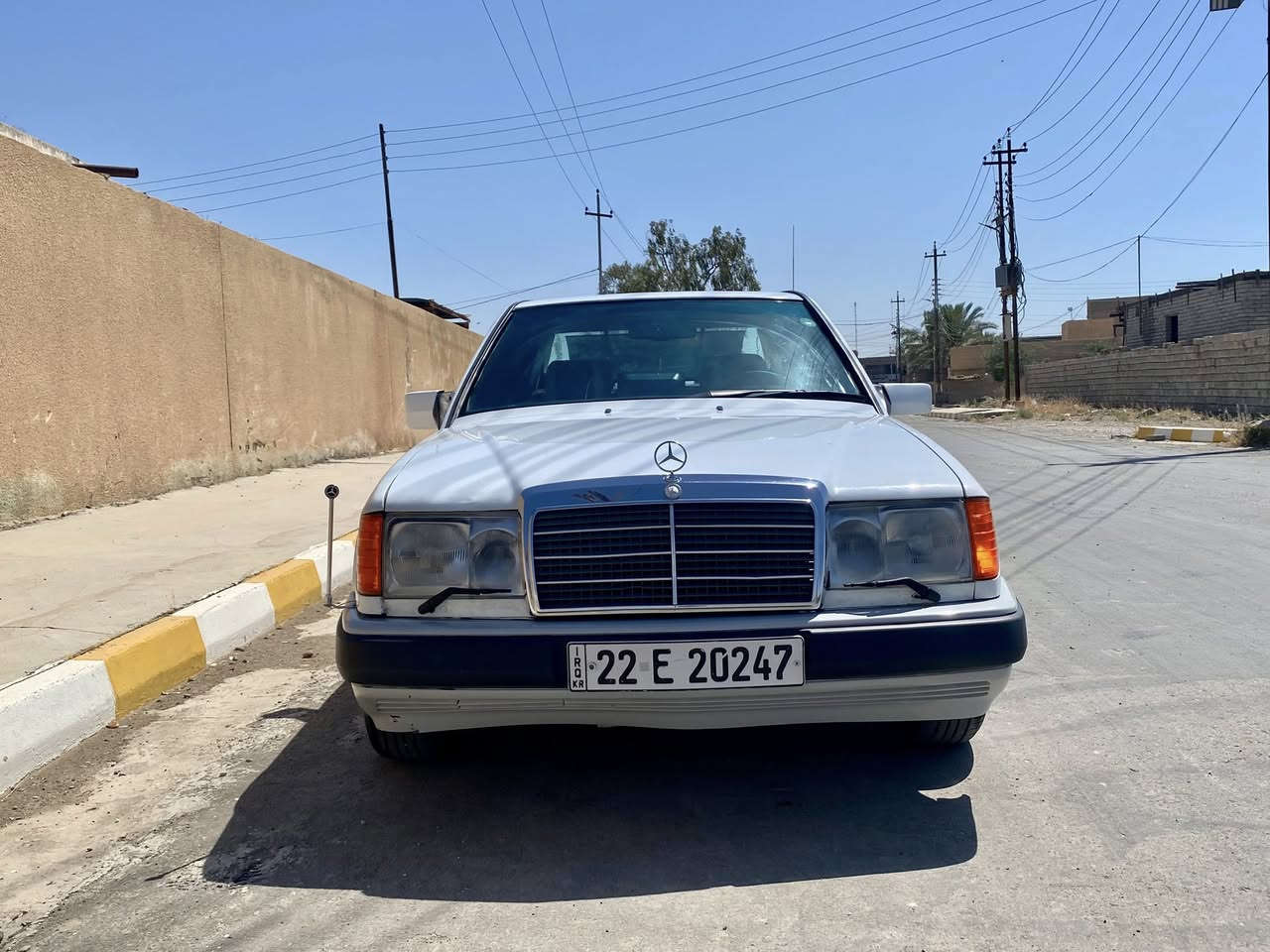 للبيع أو المراوس حسب القناعة
Mercedes-Benz W124 300
موديل 87 محدث 92
السعر 60 وبيها مجال بسيط
* محرك بطّة 2500 جديد
* كير جديد
* صبغ قطع
* تبريد ثلج ❄️
* سنوية للـ 28
* تخم تايرات
* حدادية جديدة
* قواعد دبلات، وحدة بيها تعمير
* شاشة مع كاميرا
السيارة نظيفة ومرتبة
 مكان سامراء
للاستفسار والاتصال ***********
