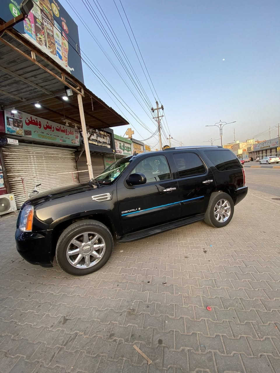 📣 إعلان سياره أدوات أدوات  بيع أو مراوس
: جمس دنالي 🚘 
الموديل: GMC دنالي 2008
اللون: أسود ملكي
الرقم: سنوية وهزة (متومة أربيل)
الموقع: البصرة
⚙️ المواصفات والمحرك:
• المحرك: 5300 (مكينة جديدة كفالة)
• الجير: جير جديد بحالة ممتازة
• التبريد: ثلاجة ما شاء الله
• الحدادية: أمامية وخلفية جديدة بالكامل، السيارة جاهزة من مصد للمصد.
✨ الإضافات والرفاهية (فول مواصفات):
• فتحة سقف (تنت)
• كشنات سياحية (جلد مريح)
• شاشة عرض مع تحكمات ستيرنج كاملة
• نظام صوتي مميز (مضخمات وسماعات بلاد)
• لايتات زنون (عالي + ناصي)
• ويل كب قياس 20 كروم مميز مع تايرات بحالة ممتازة
💰 السعر:
• 85 ورقة (85وراقه) وبيها مجال بسيط للشراي الطيب.
• البيع: كاش أو مراوس (حسب الرغبة).
مكاني البصره ***********
