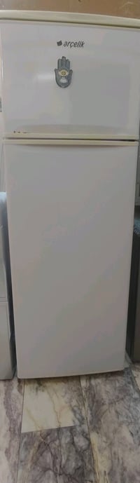ثلاجه للبيع 16 قدم شغاله فول شغلها ب100 التواصل واتساب 07706930275