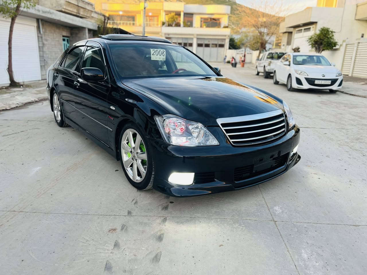 شاهینە ساق
184بێ دووکەڵ 
فوول .
جڵد
  هیتەر .
سڵایت .
کاسیحەی بیلادی
ساج سوور .
سووکان حەیزەران
سێ دووگمە.
شاشەو کامێرا
سووکان کارەبا .
کووشن کارەبا .
مەجمووعە سووکانی لێکزس .
یەک پەڵەی بچووک  بۆیاخی ئەورووپای هەیە 
تەقەو ڕەقەی نییە .
هیچ مەسرەفێکی تیا نییە .
برێکی بەسراوە .
کامل مەسرەف کراوە .
دەعموو لێ دراوی نییە .
سعری 87گەڵاو مەجال .
مەڵێ قووفڵی چەنە مشتەرێت بێ سەیری کە 
***********
***********سەسایەق
