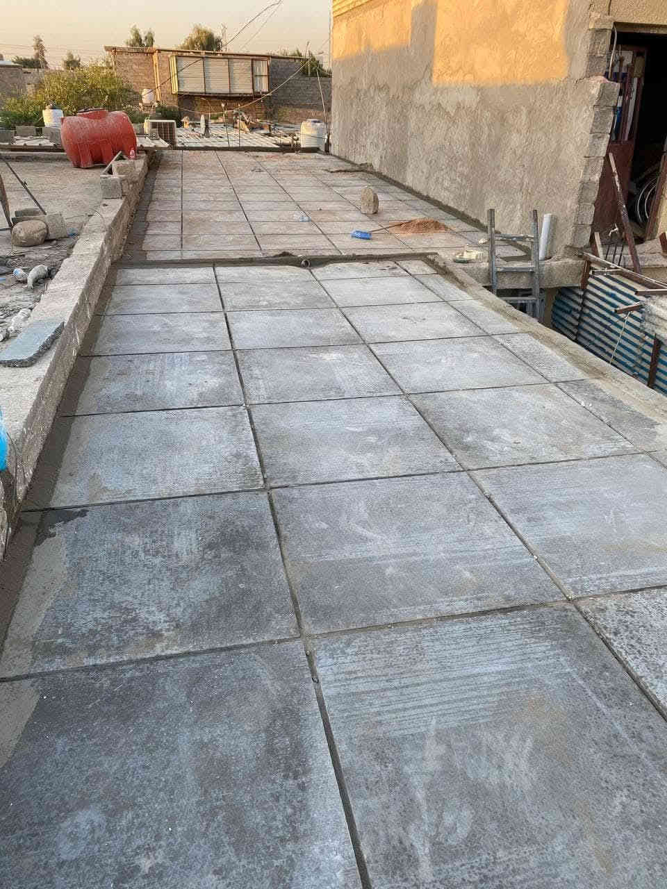 السلام عليكم 
بيت تجاوز ١١٠ متر واقع حال 
يتكون البيت 
غرفة نوم  كبيرة 
ستقبال كبير 
مطبخ 
حمامات ثنين واحد داخل المطبخ هوه حمام وتواليت
واحد داخل الغرفه 
مع البيت تانكي 
كيزر
عنوان البيت بغداد 
الغزالية نهاية شارع المركز 
ع شارع العام مقابل السرية مال الاتحادية الجديدة  السعر، 39 وبي مجال 
للاستفسار الاتصال
***********
