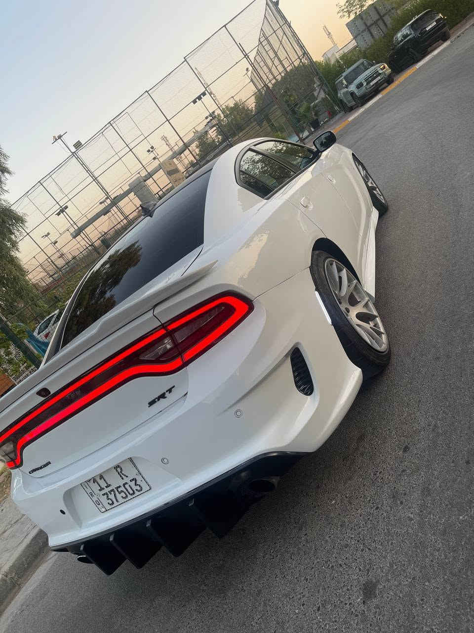 السلام عليكم 
للبيع 

جارجر 2019 سكات 

محرك 6400

ماشيه 47 

تقرير : مياة امطار بدون نسبه

بنيد مبدل وجاملغ خلفي صبغ

سياره جاهزه ونظيفه 

عليه تعديلات محدث الشاشات هلكات لد متغير اكزوز بوابات تحكم 

دوس جدد دفيوزر جديد وامسويله ادامه كامله 

زوج تايرات حجم 315 بعدني مشادهن

السعر : 208

مكان السيارة بغداد اليرموك 

***********

