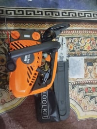 منشار تقليم جديد ما مستعمل غراضه كامله  سعره 75وبي مجال مكاني بغداد 07...