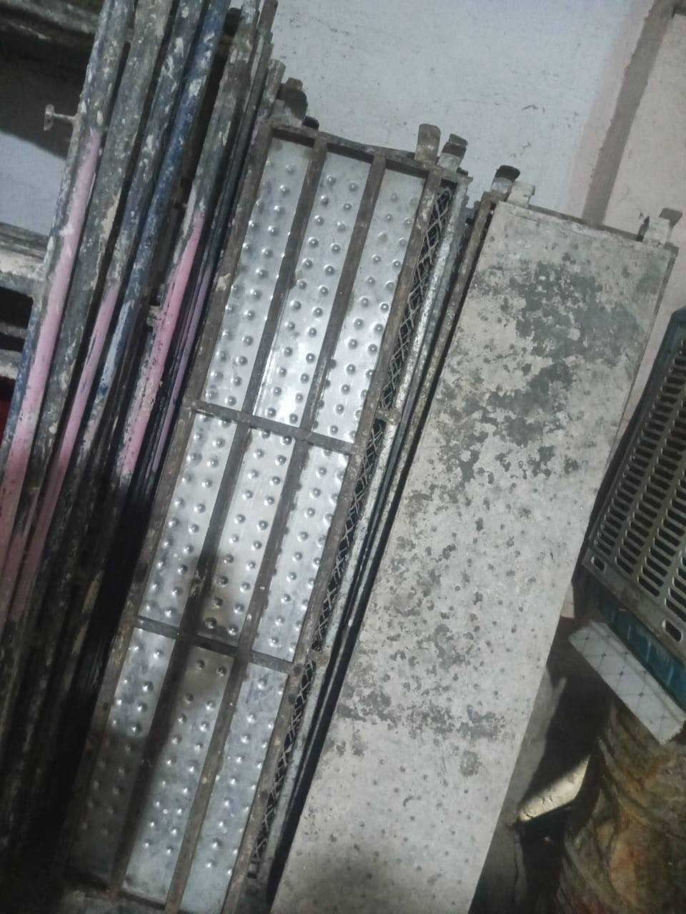 السلام عليكم 
سكلة للبيع العنوان الحمزه الشرقي مقابيل بانزين خانه باب لخروج سكلت ابو عباس الخزعلي
 وايجار لمحل مدفوع هذا شهر
سكله كامله ما بيها نقص

للأستفسار اكثر الاتصال على الارقام التالية... 
***********
***********
