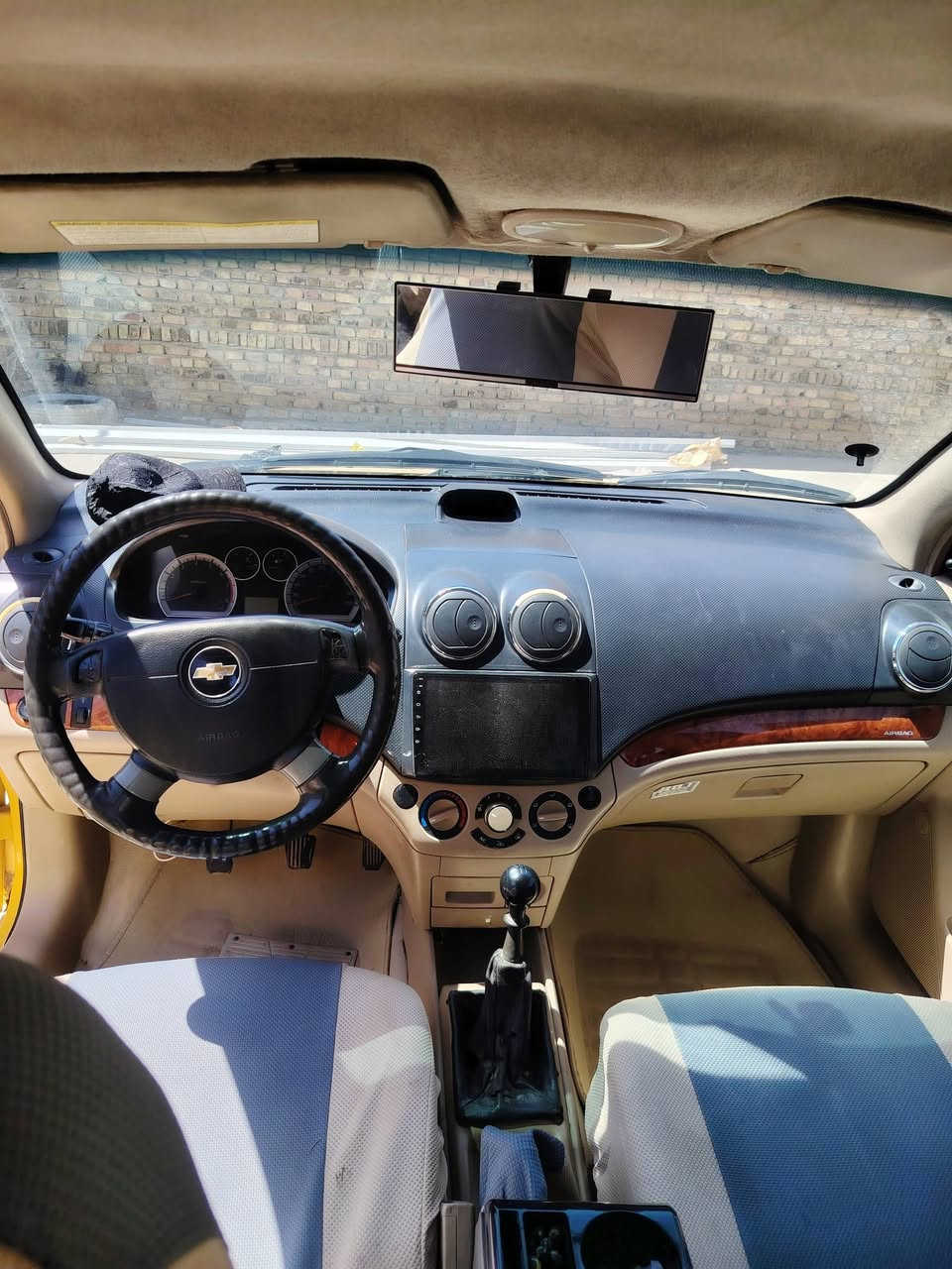 السلام عليكم سياره افيو للبيع موديل 2009 مكفوله من الضربه كير ومكينه شرط تبريد ثلج تدفئه شغاله تخم تاير جديد سياره جاهزه سنويه جديده السعر 45 وبيه مجال ***********
