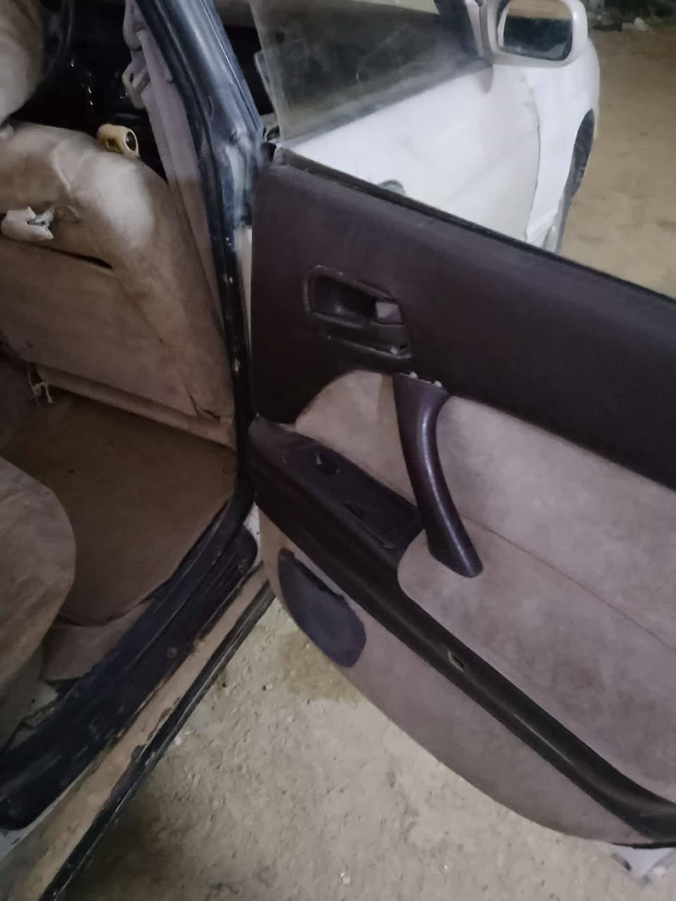 بطه موديل ٩٤ رقم بغداد اصولي صحبا اكربلاء عنوانه عندي ورقم تلفونه موجود بس متواصله اعتقد بلاصوليات والطلب سيار جاهزه معقوله للصبح عايزه بس رشه السعر ٢٢ بيها مجال اذا اكو امراوس اراوس حتا لو تكسي وكن جاهزه مكاني نجف طريق ياعلي عمود ٢٣٥ متواجد واتساب مازنجر ***********
