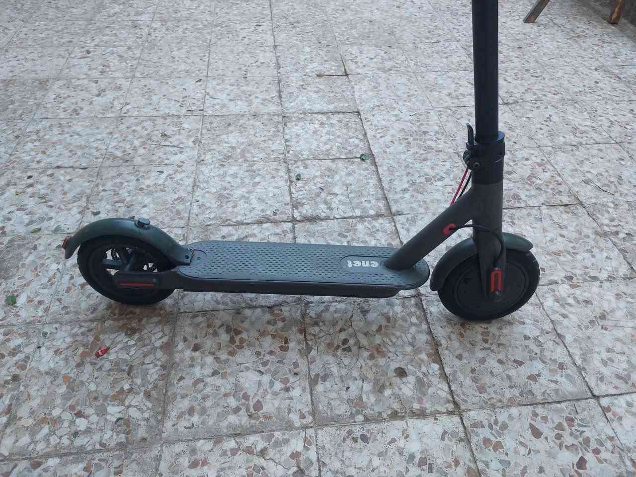 معرض حلاقه  مع نرايات عدد ٤ امامي وخلفي مع كرسي حلاقه مع صيدليه مع سكوتر اصيل بس يحتاج بطاريه .. كهلن ب٤٠٠ الف وبيهن مجال قليل تواصل ع الفيس


**إذا كنت صاحب هذا الإعلان وتريد حذفه لأي سبب، رجاءا أرسل رسالة إلى الدعم الفني**