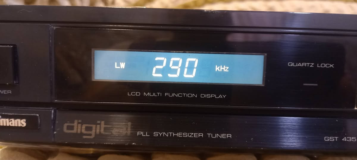 راديو ماركة كودمانز موجه طويله حجم لارج كهرباء ثلاث موجات كهرباء ٢٢٠ فولت..السعر ٢٥ الف توصيل ٥ آلاف جميع المحافظات.


**إذا كنت صاحب هذا الإعلان وتريد حذفه لأي سبب، رجاءا أرسل رسالة إلى الدعم الفني**