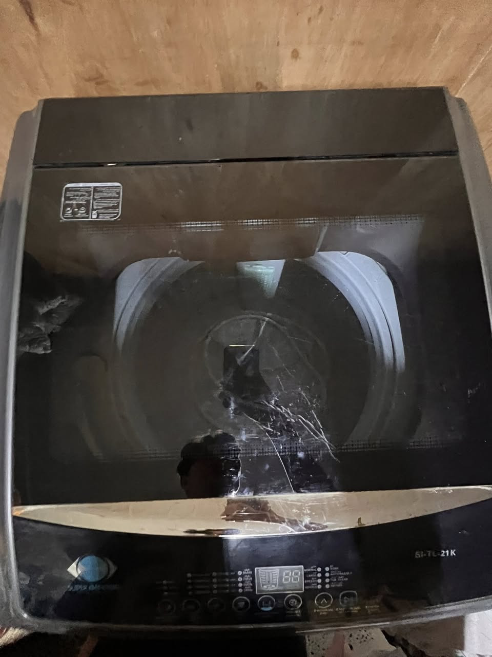 السلام عليكم خواتي غسالا ملابس للبيع نضافه فولل  كدام العين مابيها اي شي اخو الجديد واذا ع اشخوط هذ نايلون يعني مو الغسالا /////السعر 425 وبيها مجال التواصل خاص او ع رقم ***********
