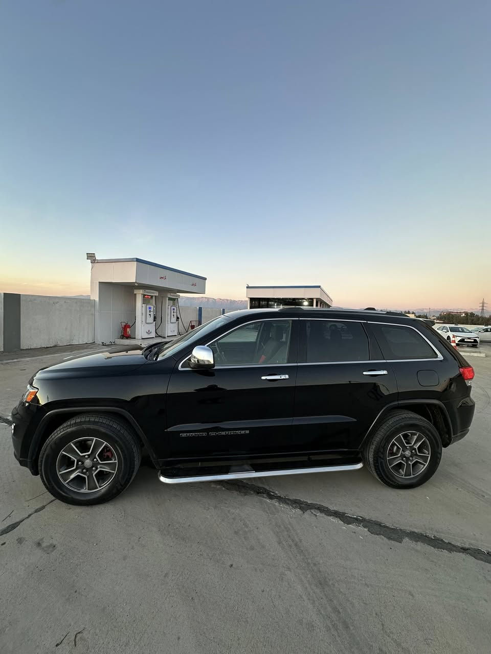 بسم الله ماشاءالله
جيب لاريدو گراند شيروكي2017
سياره لوك جديد مال بيت 
لون اسود 
تشعيل عن بعد
دبل سويج 
بصمة
تخم تايرات جديد
لايت عالي وناصي زينو
كيج الكتروني سكان شيفت كوشن كهربايي كوشن جلد احمر اسود حساس خلفي توقف تلقائي دفع روباعي 4/4
دبل اكسل كاميرة خلفي شاشة متوسط ماشية135الف ابواب بصمة 
المحرك والگيرمكفولة لووك جديد على وضع شريكة
سياره داخله كلين صار حادث بالعراق باب نفرصبغ بدون دواخل بدون ايرباك حتى دعاميات بيلادي سياره مال بيت نفس شريكه بدون تعديل وشخط حتى برغي مامفتوح سياره احلا من صوره ماكو هاي جمال بالعراق 2017
رقم تلفون ***********
