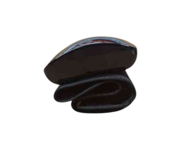 قياس ضغط الدم الانقباضي والانبساطي بدقة عالية

متابعة معدل نبضات القلب بشكل فوري

مناسب للاستعمال المنزلي لكبار السن والمرضى أو حتى المتابعة اليومية للعائلة

يساعد الأطباء والمرضى في متابعة حالات ارتفاعانخفاض الضغط بشكل منتظم

المميزات

تصميم ذكي صغير الحجم يُستخدم على المعصم لسهولة الحمل والاستخدام

شاشة LED كبيرة وواضحة تعرض النتائج بوضوح مع رموز مساعدة

ذاكرة داخلية لتخزين القراءات السابقة ومراجعة التاريخ الصحي

وظيفة النطق الصوتي (تشغيلإيقاف) لقراءة النتائج صوتيًا باللغة العربية، مثالي لكبار السن

شحن USB مدمج (كابل مرفق) بدلًا من استبدال البطاريات باستمرار

إنذار بعدم انتظام ضربات القلب (Arrhythmia) لمزيد من الأمان الصحي

سهولة الاستخدام بزر واحد – بضغطة زر تبدأ عملية القياس التلقائي

السعر 20000 والتوصيل مجاني 
التواصل واتساب 
*********** النجف
