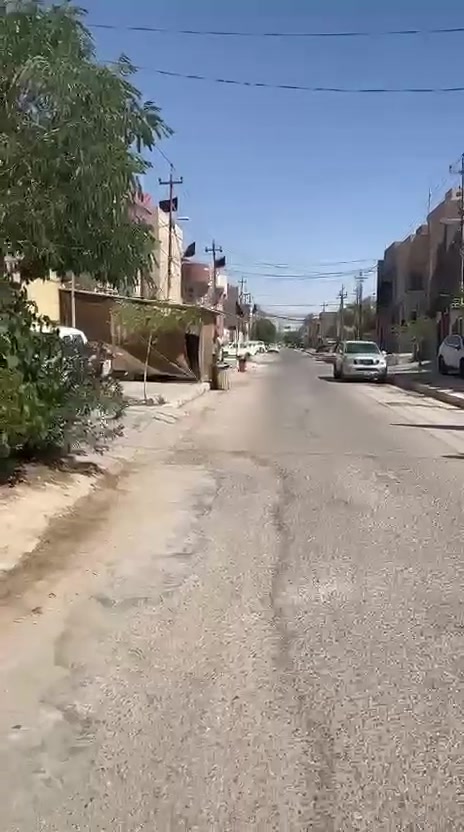 السلام عليكم يوجد شقه للايجار في حي المعلمين الاتصال عل ***********
