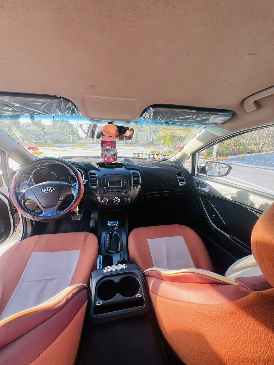 السلام عليكم 
سيراتو موديل 2014  (خليجية) 

رقم بغداد (انكليزي )

كفاله عامة

تحويل ثاني يوم  

اشاير بلمري 

تخم تاير 

كير مكينه صدر كفاله 

مكان سياره ديالى 

السعر 118 وبيا مجال 
*********** 
***********
