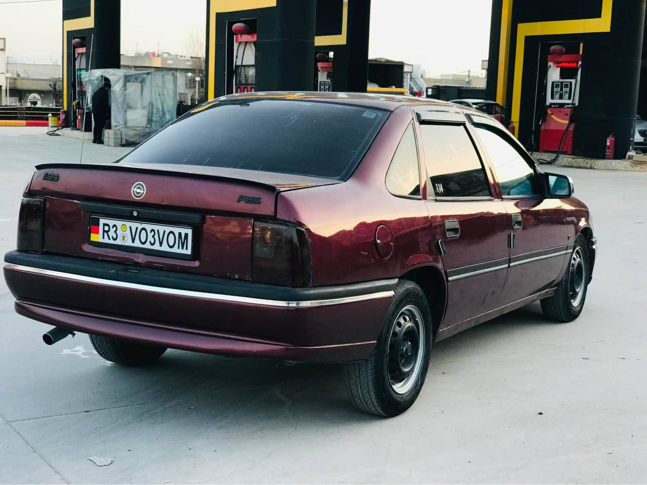 ئۆپڵ ڤیکترا 93حلوج ماڵی مەدەنی بەشەرت ماکینە 16ی قایش پانە  گیر و ماکینە وەک سەعات نا مووس نا برەوە بی دەعموو لیدرو سەیارەکە زۆر زۆر مازبووتە یاک دینار مەسروفی نیە نمونە لە جوانی هەموو شتیک کارەبایەتی کامل مەزبووتە توندو تۆڵە سحری 18گەڵا ژم ***********شوین حجیاوا. ڕانیە رانية, السليمانية
