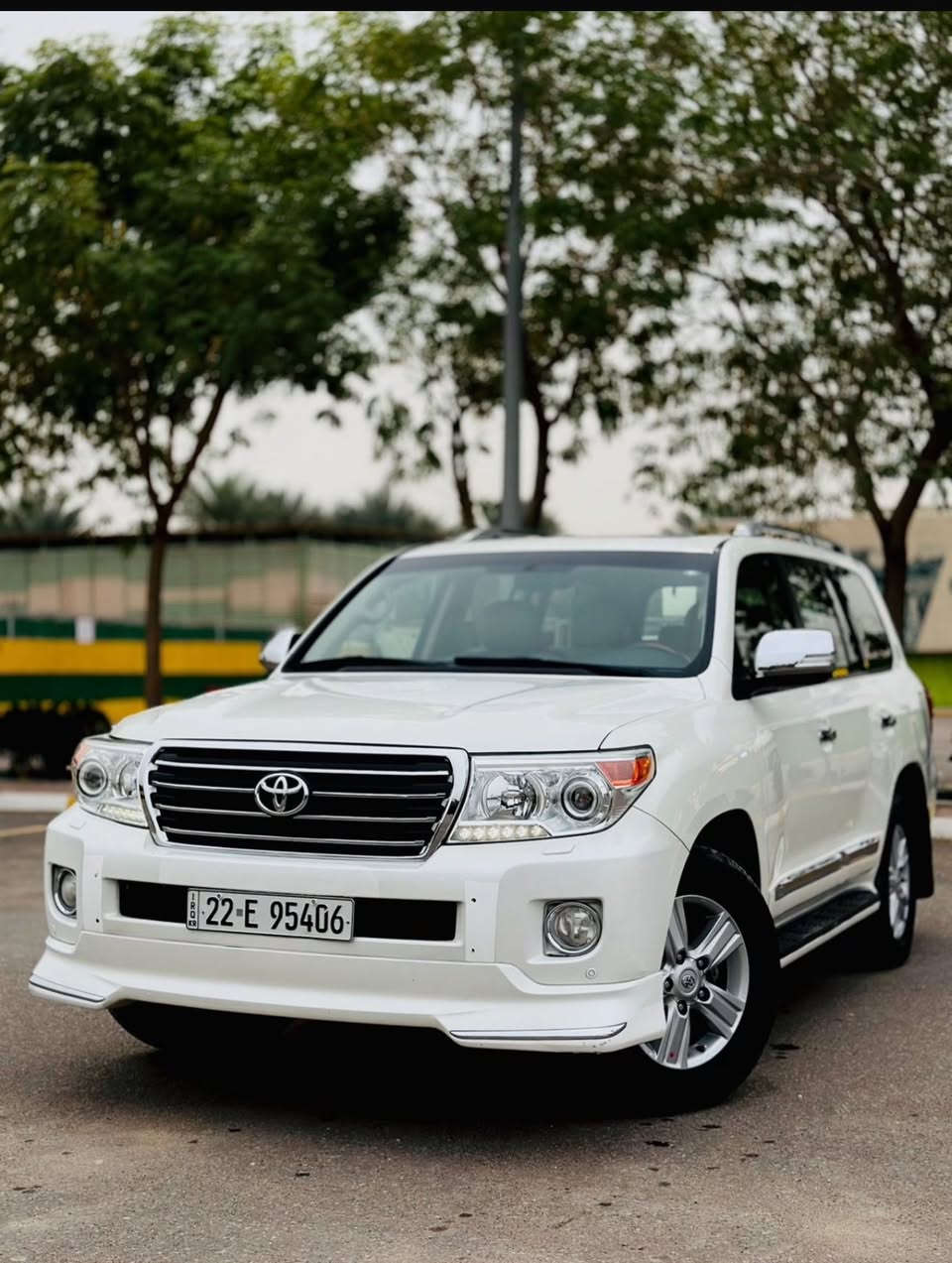 السلام عليكم ♥️ 
لاندكروز 2015 
الفئه : بريم 
حجم المحرك : 6 سلندر  
عدد المسافات 87 الف حقيقي 
——————-
الموصفات 
*شاشه 
*مري شفط 
* بصمه ابواب 
*كامرا خلفيه 
* طفايه 
*زراك لايت 
*حساسات خلفيه + اماميه 
* ثلاجه 
* كشنات 3 حركات 
* دوسات ليزريه 
* 8 ايرباكات 
* 3 قطع تبريد 
___ 
السياره بيها ملاحضه كلير بجاملغ لخلفي فقط وباقي كفاله سونار موجود بيها  
السياره نضيفه كلش 
السعر 405 وبيها مجال 
مكان السياره بابل 
***********
