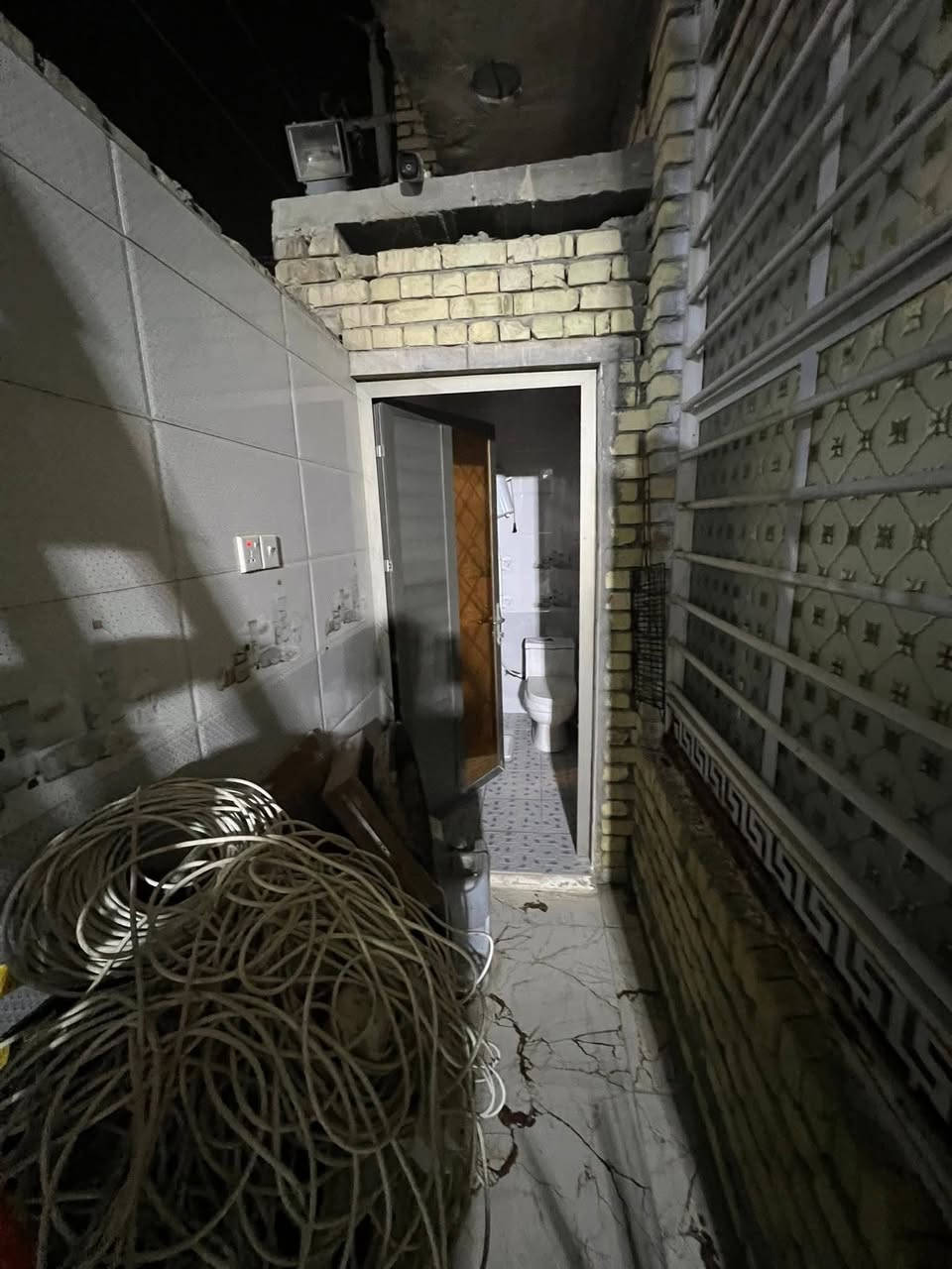 دار للبيع بلعراضات مساحة ١٠٠متر مربع طابق واحد مسلح بناء حديث ٢٠٢٣ بيت رقم قرب الشارع العام مقابل مركز الجوادين للاستفسار والاتصال على رقم ***********☎️
