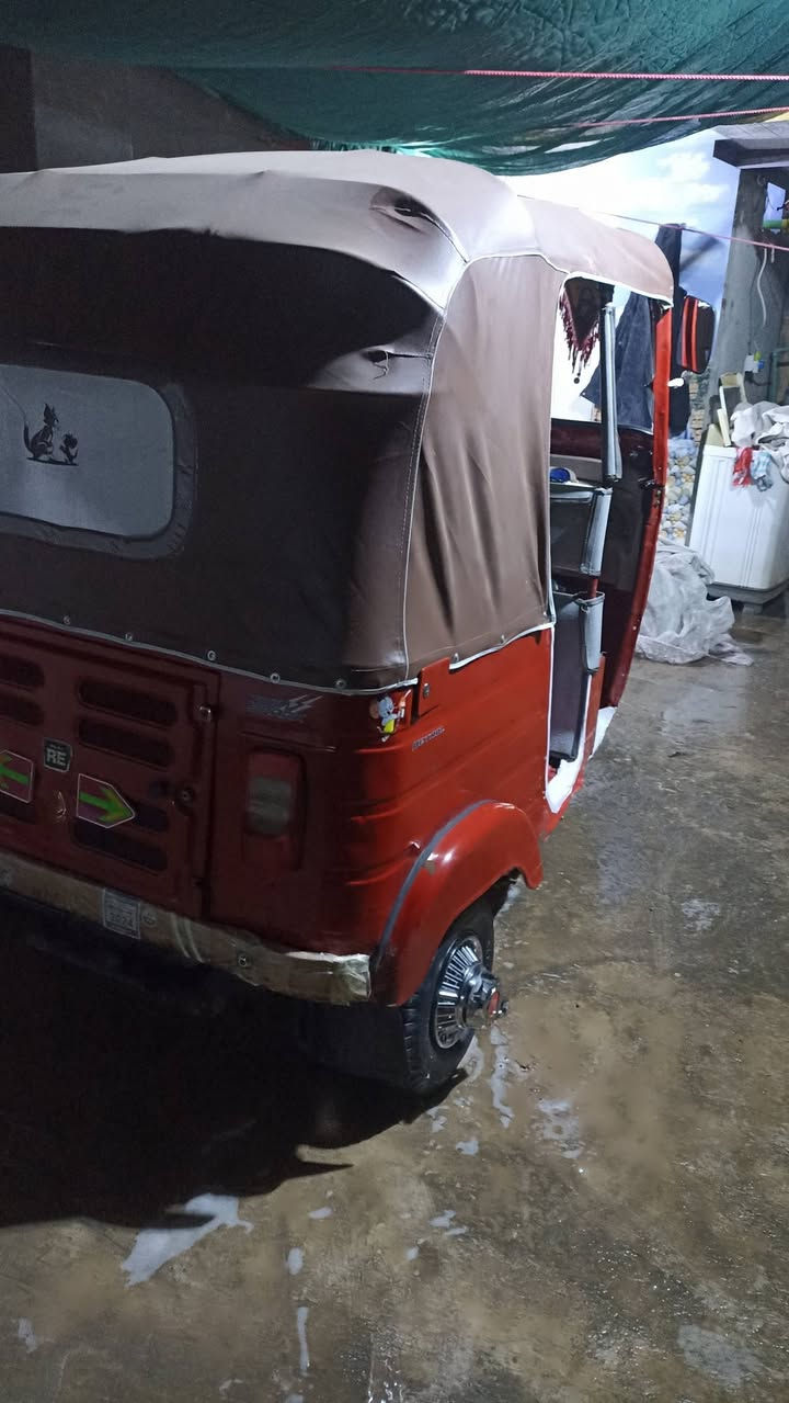 السلام عليكم 
تكتك لبيع 
موديل 2018 
اوراق اتكفلك الترقيم 
تكتك مصبوغه جماليه 
محرك 20 
اكسن جديد 
تكتك خير من الله 
مكاني ديالى 
السعر 3500وبيه مجال 
*********** رقم الهاتف
