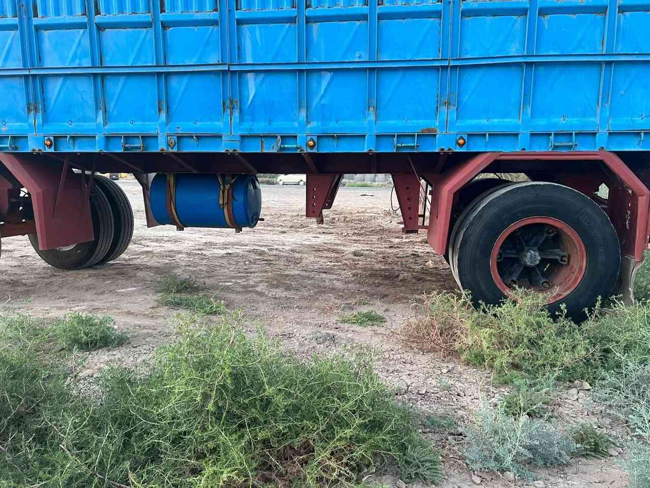 سلام عليكم
عربانة للبيع دناگير( 14) مربع 

كهربائيات شغالة هوة شغال 
‏‪***********‬‏
