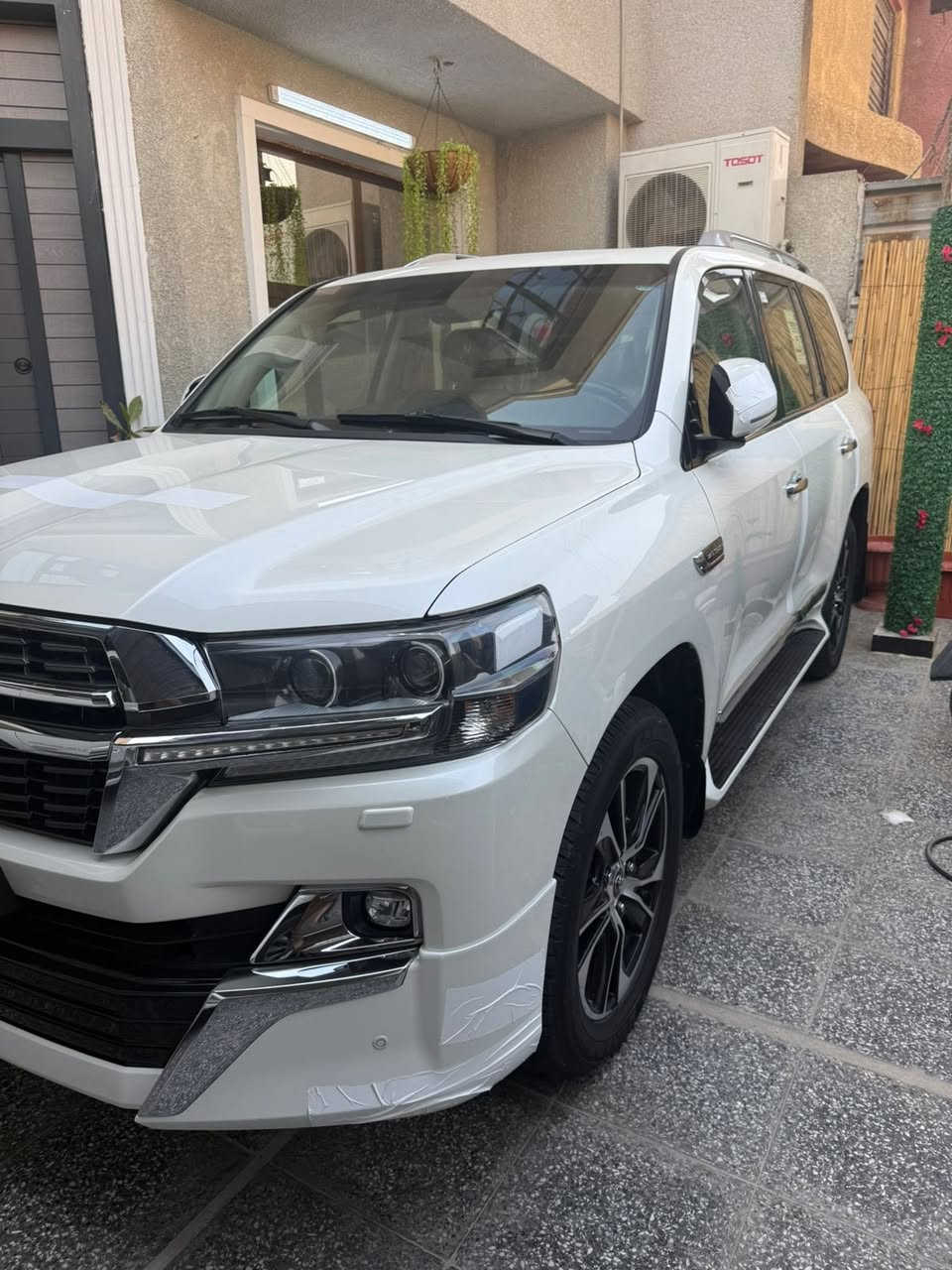 السلام عليكم لاندكروز كراند تورنك اصل فول مواصفات دشبول ليزري شاشه تطبيق 3شاشات 5بصمات باب خلفي كهرباء وشفط سعر السياره 545 وبيه مجال للشراي اي ستفسار *********** السياره بيه ملاحظات بسيطه موضحه مكان السياره بغداد والسياره باسمي السياره حاليا ماشيه 84 الف
