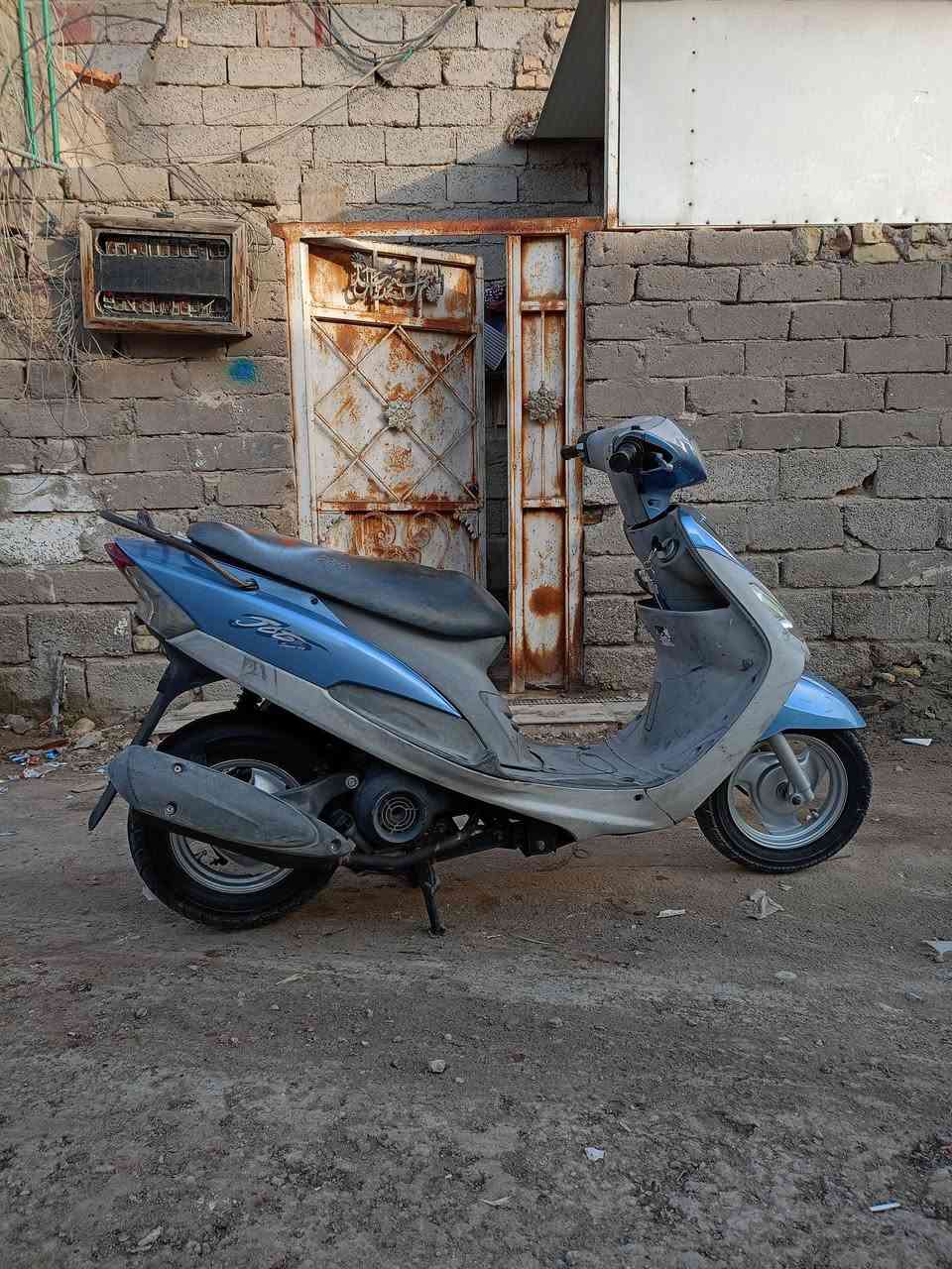 يا ألله مصلي علئ محمد وال محمد شباب دراجه ماكس منغولي للبيع دراجه بلاد كداكم لاتكلي شبيه الدراجه حاويه كلشي مابيه جيب وياك مصلح المكينه ناعمه كلش تجي وتشوف بعينك والله لوما شغلي بصف بيتنه فلا ابيعه سعره  950وبيه مجال بسيط رقمي ‏‪0782 428 1529‬‏
