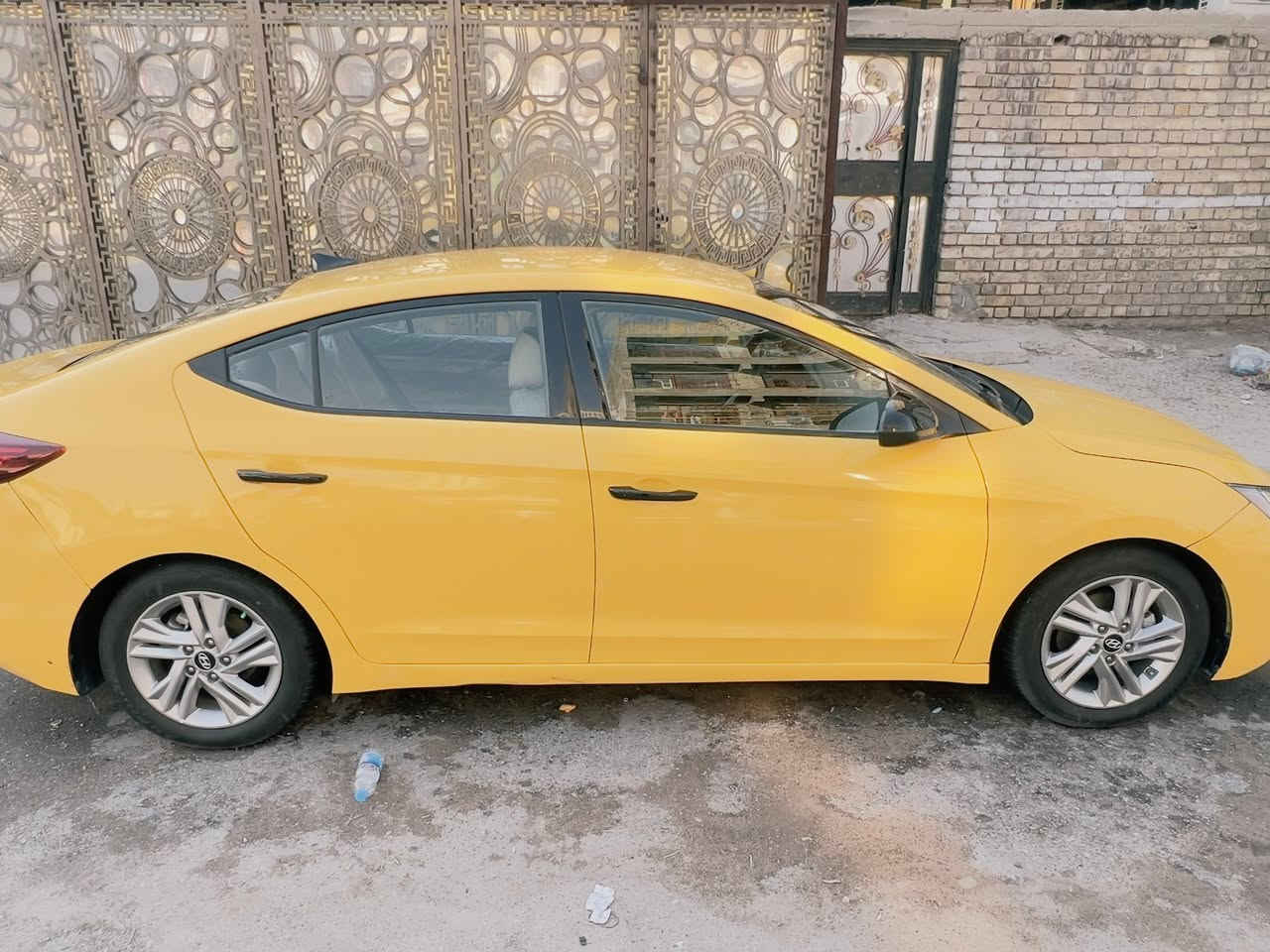 السلام عليكم النترا موديل 2019 بغداد السياره خير من الله 
السياره وارد امريكي حادثها داعميه وشبر من البنيد بدون اير باك 
مواصفات : نص فول 
تخم تايرات جديد 
مكان السياره : بغداد البلديات 
رقم الهاتف :*********** 
الاستفسار الاتصال ع الرقم
