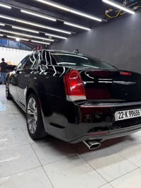 كرايسلر 300 • موديل ٢٠١٨ • ابيض