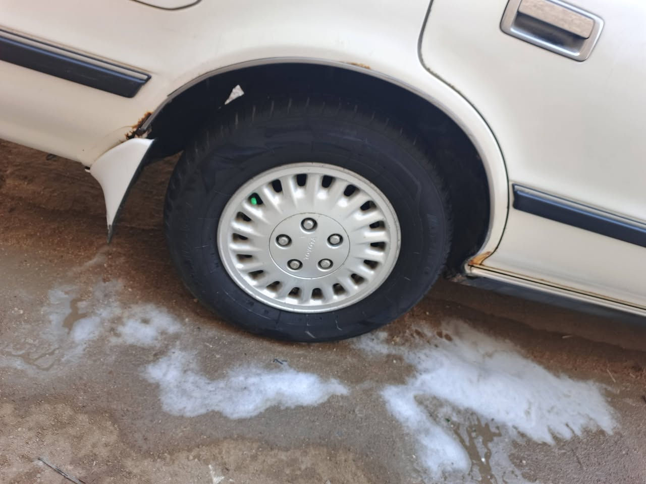 سلام عليكم شباب كريسيدا ٩٢ سياره جاهزه للخير مكينه كير  تخم تاير سبير زيرو مال جناي كفالة من لكص ونقل وضربه ولصبغ  سياره جديده وبلاديه  ابلاد سياره كفاله مكينه ونجي ناعم سعر ٥٥ قفل قفل من لخير عنو اني بصره ٥ ميل  رقمي ***********
